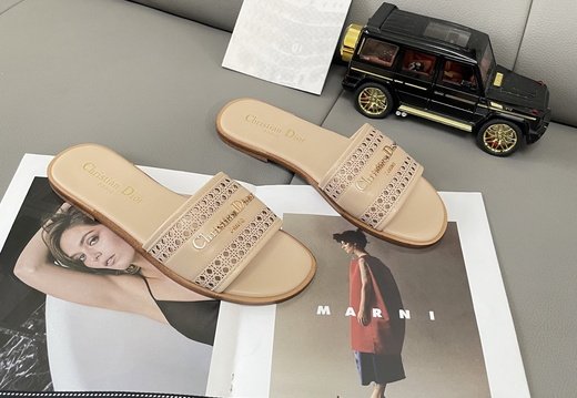 Dior A026 202505060024