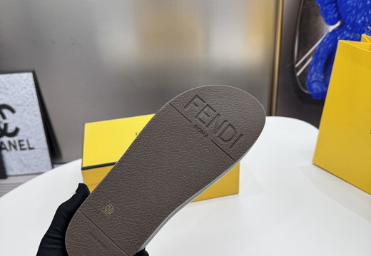 FENDI A026 202505060006