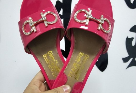 Ferragamo A022 202503170009