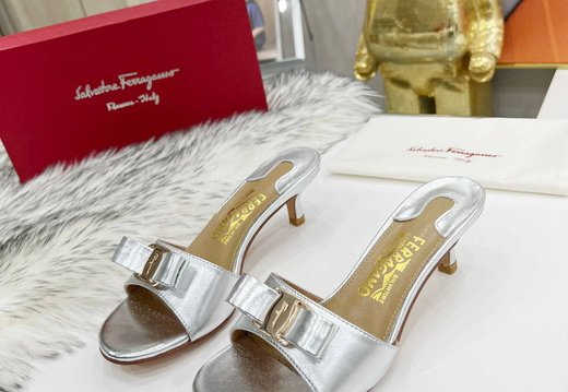 Ferragamo A022 202503170012