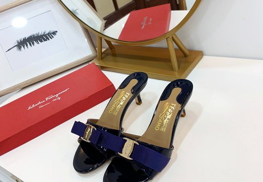 Ferragamo A022 202503170016