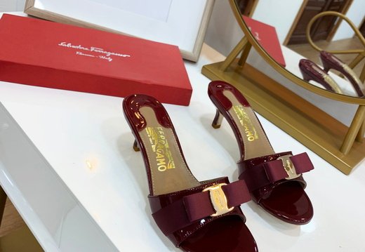 Ferragamo A022 202503170021