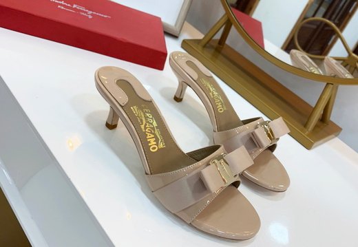Ferragamo A022 202503170025