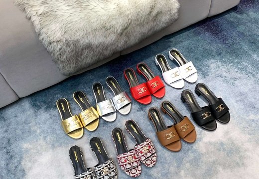 Ferragamo A022 202503170033