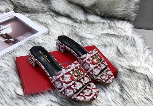 Ferragamo A022 202503170037