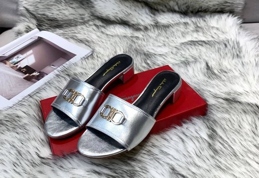 Ferragamo A022 202503170040