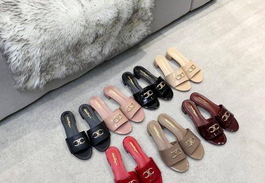 Ferragamo A022 202503170042