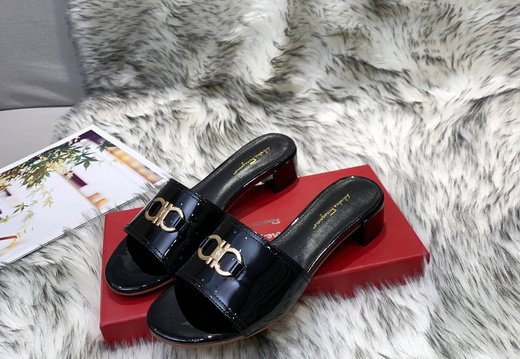 Ferragamo A022 202503170045