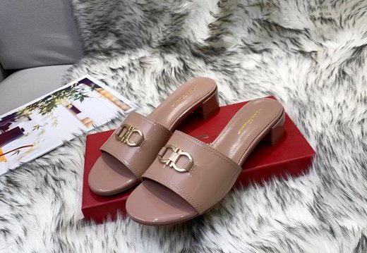 Ferragamo A022 202503170047