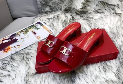 Ferragamo A022 202503170048