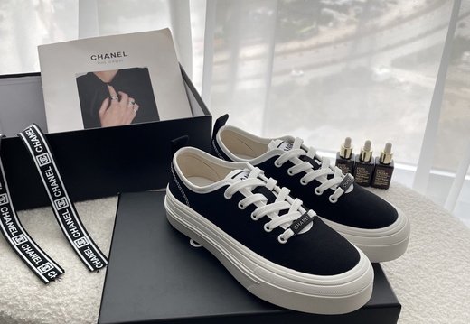 Sneakers A026 202505060056