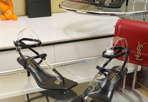 YSL A022 202503170018