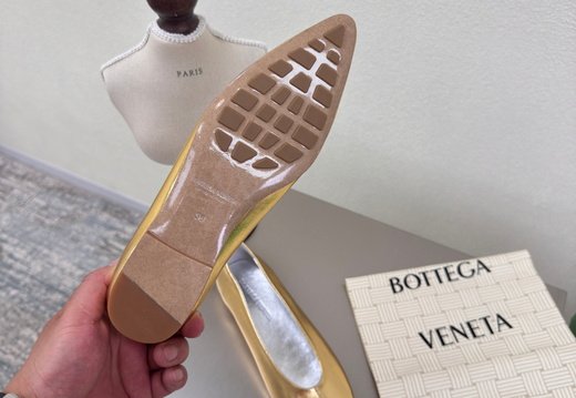 Bottega A030 202505300027