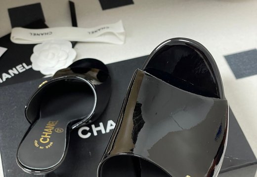 Chanel A030 202505300011