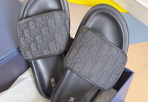 Dior A030 202505300007