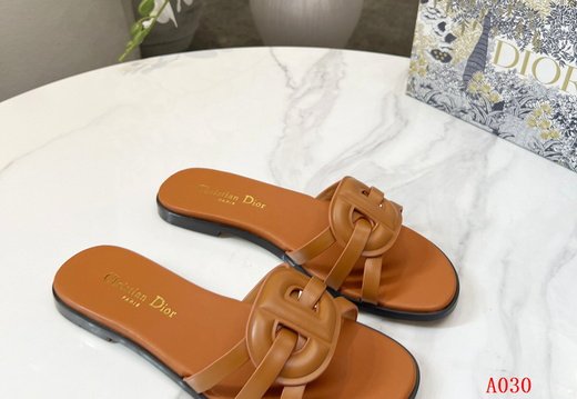 Dior A030 202505300039