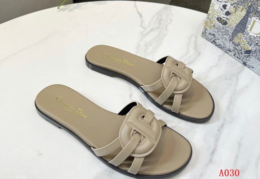 Dior A030 202505300040