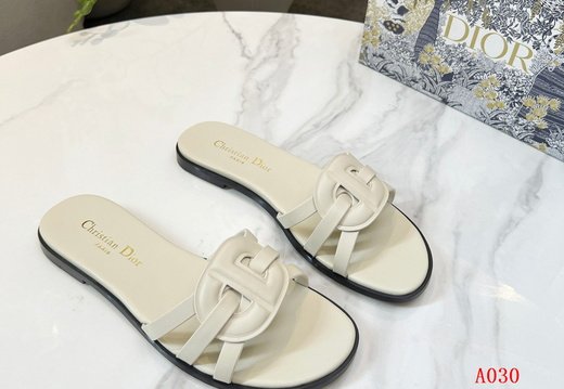 Dior A030 202505300041