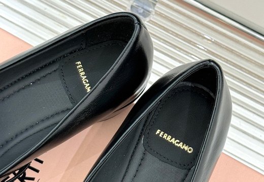 Miumiu A030 202506030008