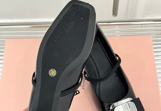 Miumiu A030 202506030009