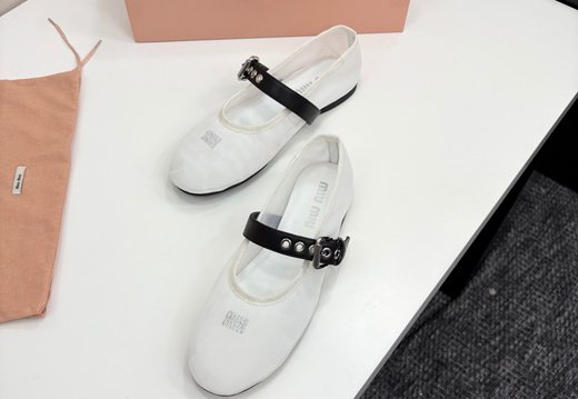 Miumiu A030 202506030021