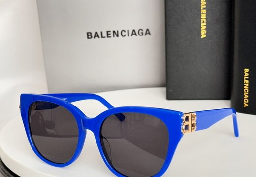 Balenciaga 036