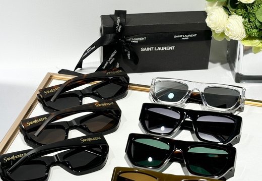 Saint Laurent 0043