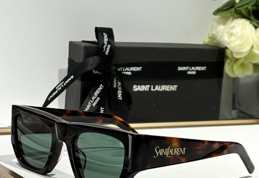 Saint Laurent 0045