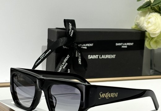 Saint Laurent 0046