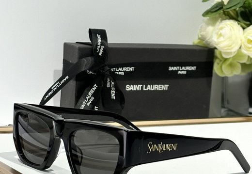 Saint Laurent 0047