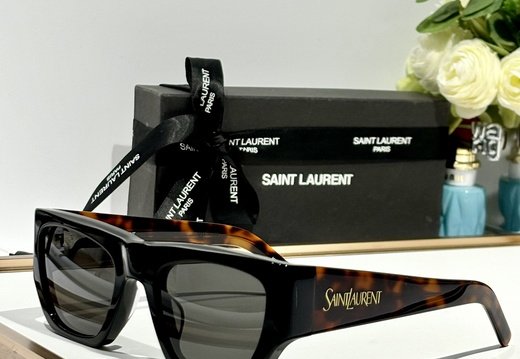 Saint Laurent 0048