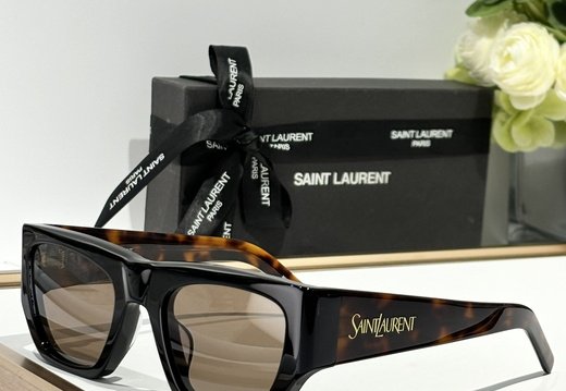Saint Laurent 0049