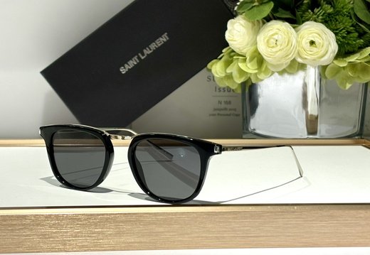 Saint Laurent 0564