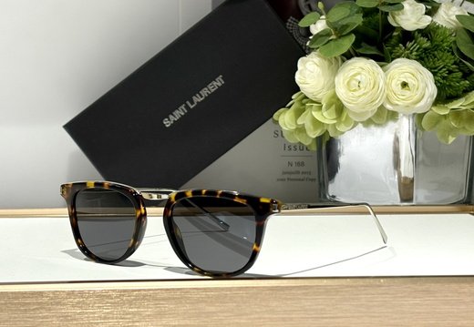 Saint Laurent 0565